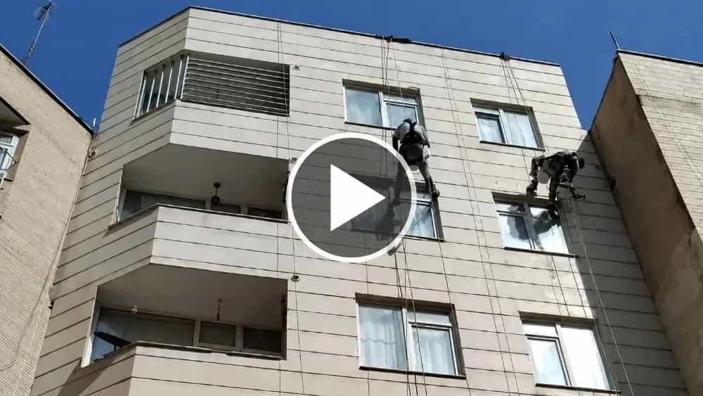 ویدیوهای اجرای تخصصی کار در ارتفاع و نما بدون داربست ویدیوهای اجرای تخصصی کار در ارتفاع و نما بدون داربست